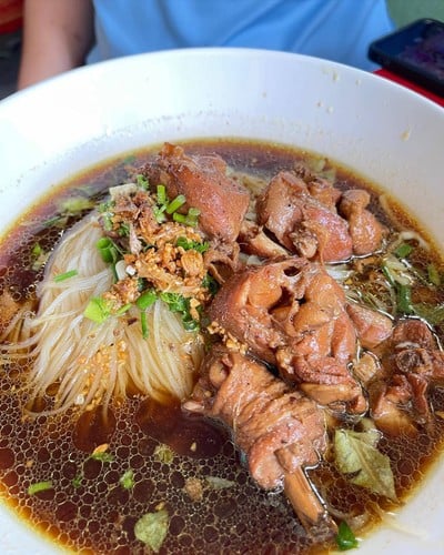 อาหาร หรือ เครื่องดื่ม
