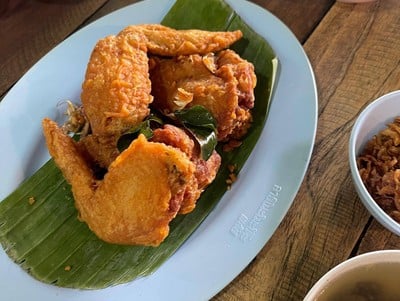 อาหาร หรือ เครื่องดื่ม