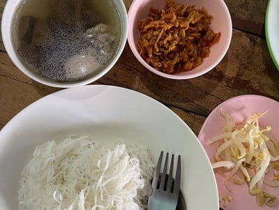 อาหาร หรือ เครื่องดื่ม