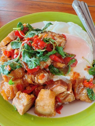 ป้าเพ็ญ ก๋วยเตี๋ยวลึกลับ