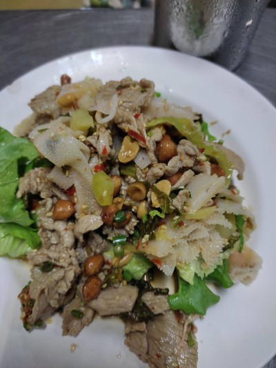 ยำไทยเนื้อ