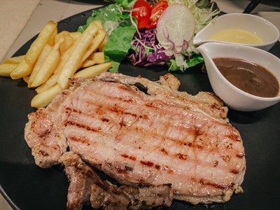 อาหาร หรือ เครื่องดื่ม
