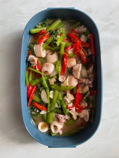 ผักบุ้งผัดน้ำมันหอย