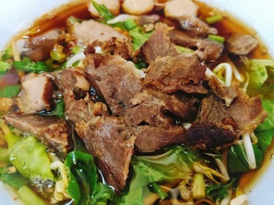 อาหาร หรือ เครื่องดื่ม