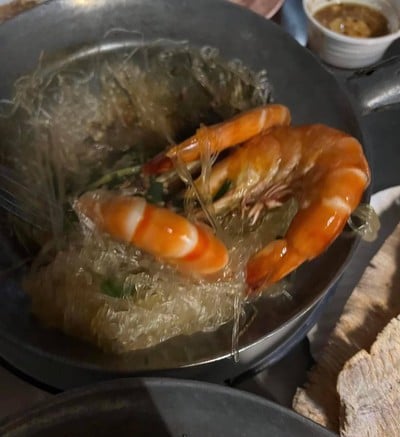 กุ้งอบวุ้นเส้น