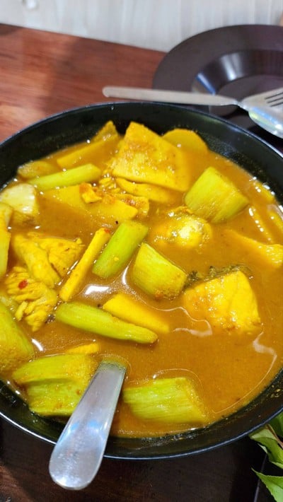 แกงส้มปลากะพง