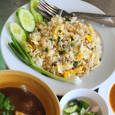 ข้าวผัดปู