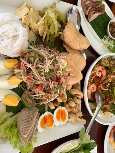 ตำถาดลาว