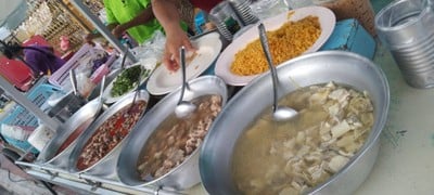 อาหาร หรือ เครื่องดื่ม