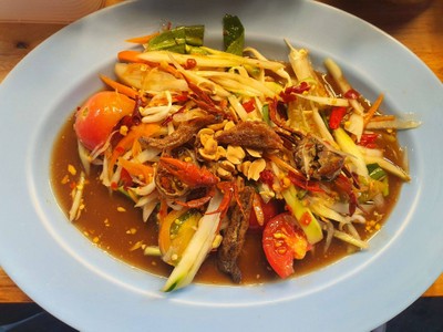 อาหาร หรือ เครื่องดื่ม