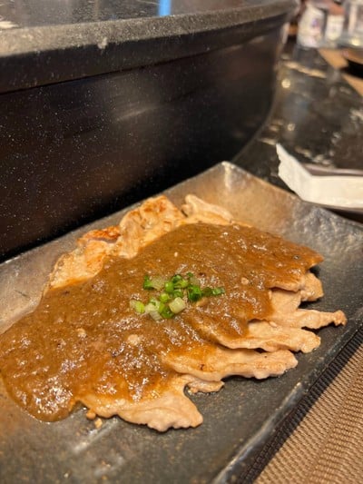 หมูสไลด์สันนอก