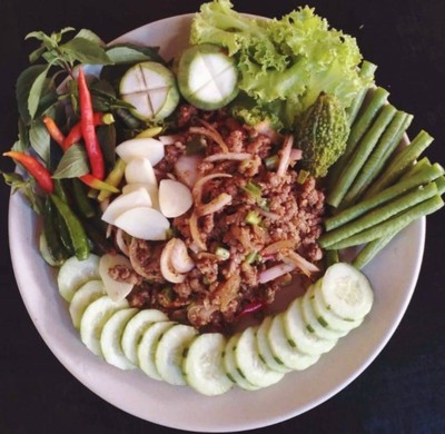 อาหาร หรือ เครื่องดื่ม