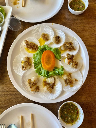 หอยเชลล์อบเนยกระเทียม