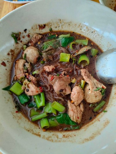 หมี่ขาวเนื้อน้ำตก (พิเศษ)