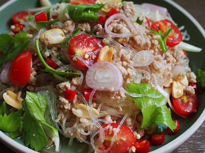 ยำวุ้นเส้น