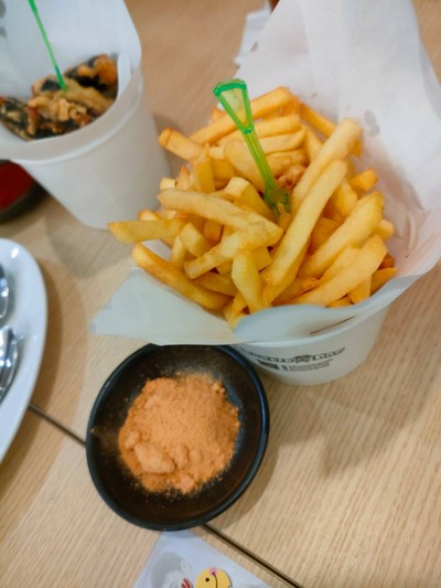 อาหาร หรือ เครื่องดื่ม