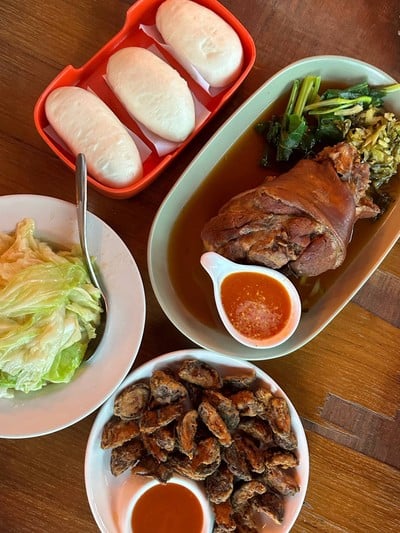 โรงเตี๊ยม ตั้กม้อ (สุดขอบฟ้า)