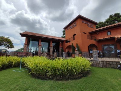 Silverlake Wine & Grill