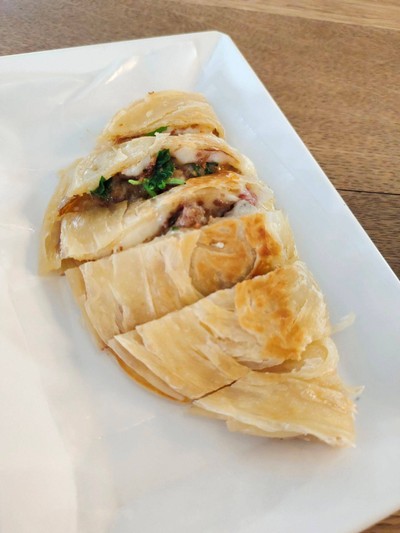 โรตีเนื้อกะเพราสับชีส