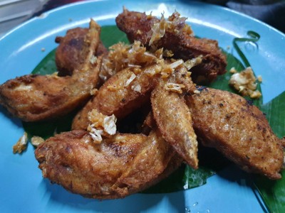 ปีกไก่ทอดขมิ้น