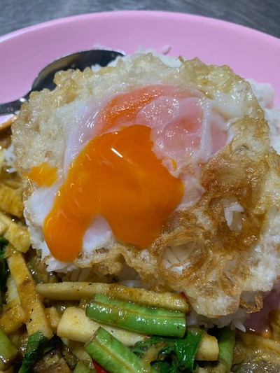 ไข่ดาวไม่สุก