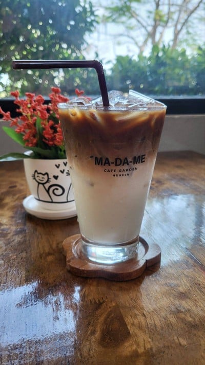 เมนูของร้าน Ma-da-me Cafe Garden HuaHin