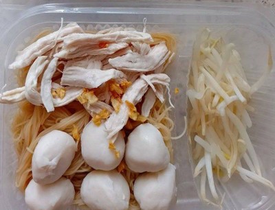 อาหาร หรือ เครื่องดื่ม