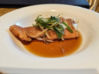 ปลาเก๋าแดงนึ่งซีอิ๊ว