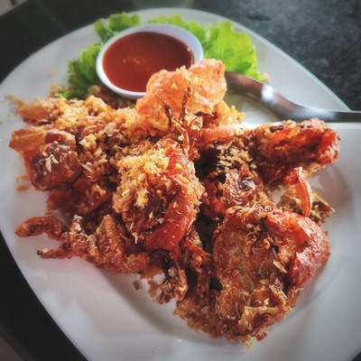 ปูนิ่มทอดกระเทียม
