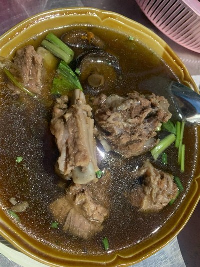 กระดูกหมูตุ๋นยาจีน