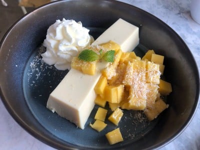 Tree Tales Cafe พัทยา นาเกลือ