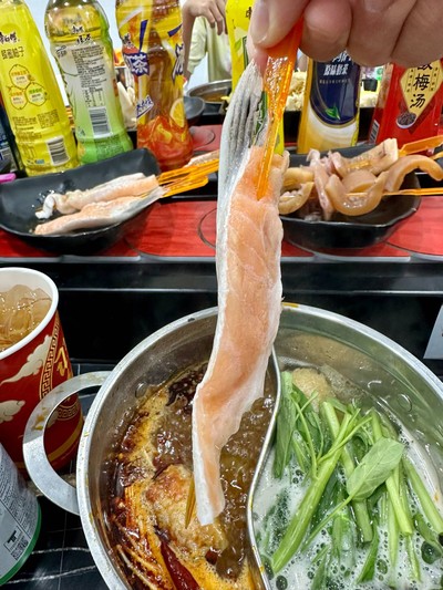 ครีบปลาแซลมอน