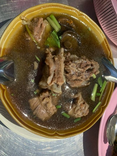 กระดูกหมูตุ๋นยาจีน