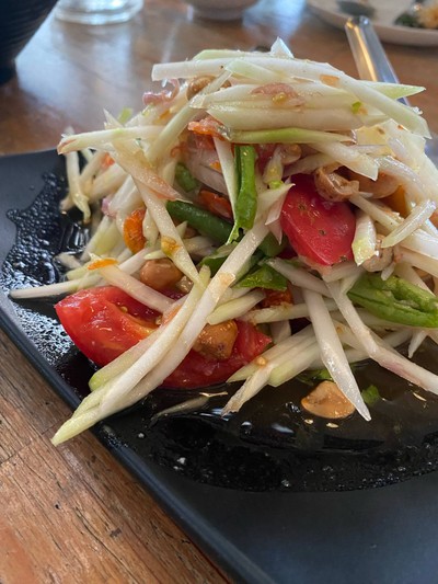 ส้มตำไทยไข่เค็ม