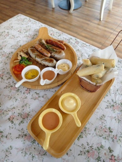 ปานชีวา เรสเตอรองท์ แอนด์ คาเฟ่