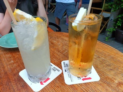 อาหาร หรือ เครื่องดื่ม