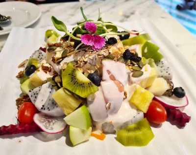 Fresh Fruits And Vegetable Salad