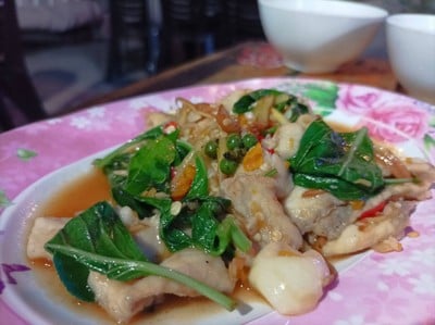 เนื้อปลาผัดฉ่า
