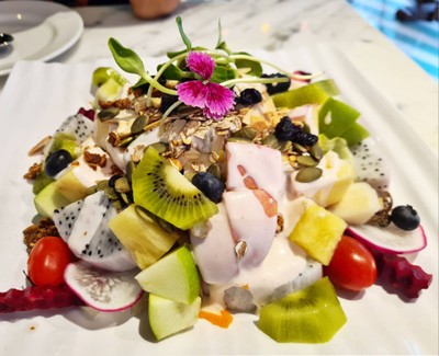 Fresh Fruits And Vegetable Salad