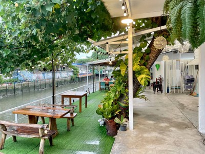 🏞️ บรรยากาศริมคลอง.