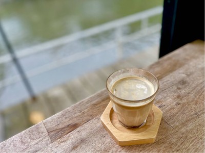 ☕️ Dirty Coffee. (Price 70 Baht.)