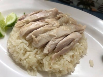 ข้าวมันไก่นายธง สาธุประดิษฐ์