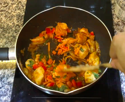 วิธีทำ อกไก่ผัดน้ำพริกเผา อร่อย ง่าย