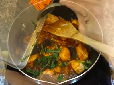 วิธีทำ อกไก่ผัดน้ำพริกเผา อร่อย ง่าย