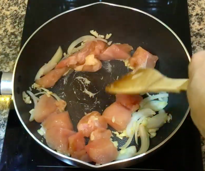 วิธีทำ อกไก่ผัดน้ำพริกเผา อร่อย ง่าย