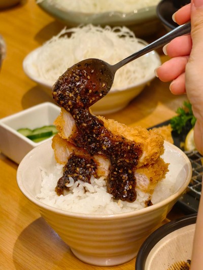 ทงคัตสึสันนอก