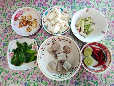 วิธีทำ ต้มยำน้ำใสเห็ดชิเมจิ