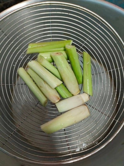 วิธีทำ ต้มยำน้ำใสเห็ดชิเมจิ