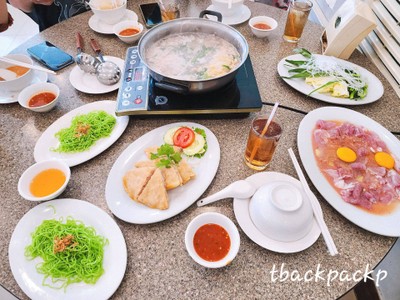 อาหาร หรือ เครื่องดื่ม