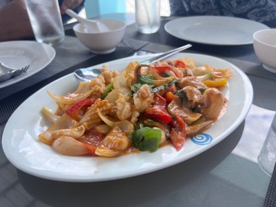 ทะเลผัดไข่เค็ม